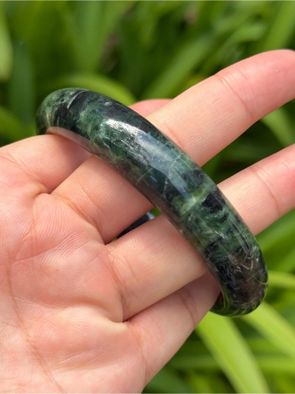 62mm inner diameter green xiuyu jade bangle 1748